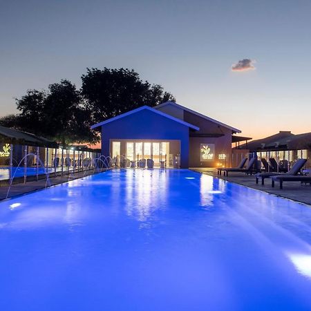Palm Park Hotel Lephalale Экстерьер фото